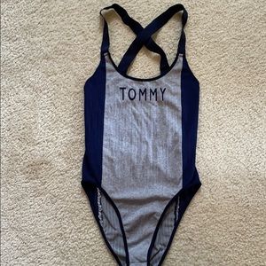 Tommy bodysuit